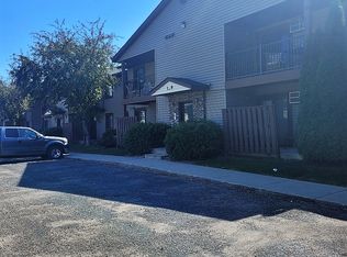 1164 Bartosh Ln APT 3, River Falls, WI 54022