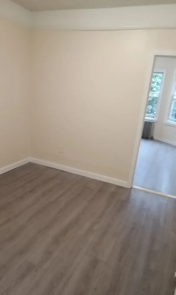 3 bed, 1000 sqft, $2,900 — Photo 4