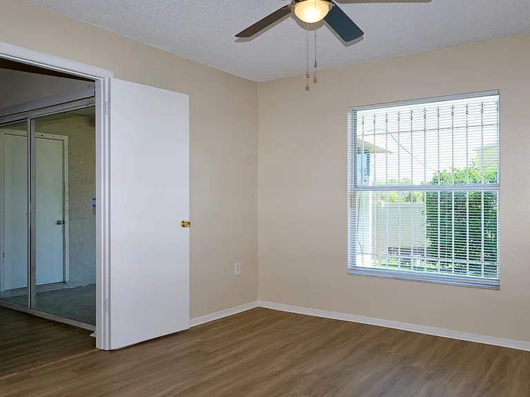 860 Monopoly Ct — Photo 6