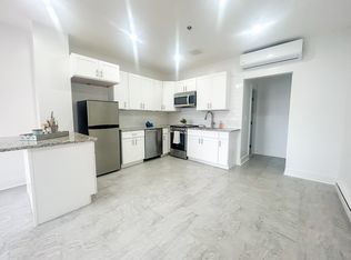 207 Bank St #201, New London, CT 06320