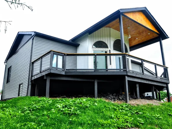 2040 Constitution Blvd, McKeesport, PA 15135