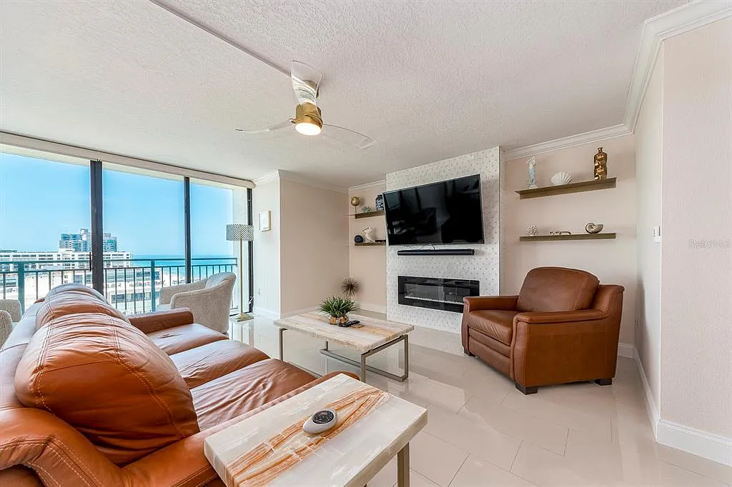 2 bed, 2.0 bath, 1364 sqft, $3,500 — Photo 4