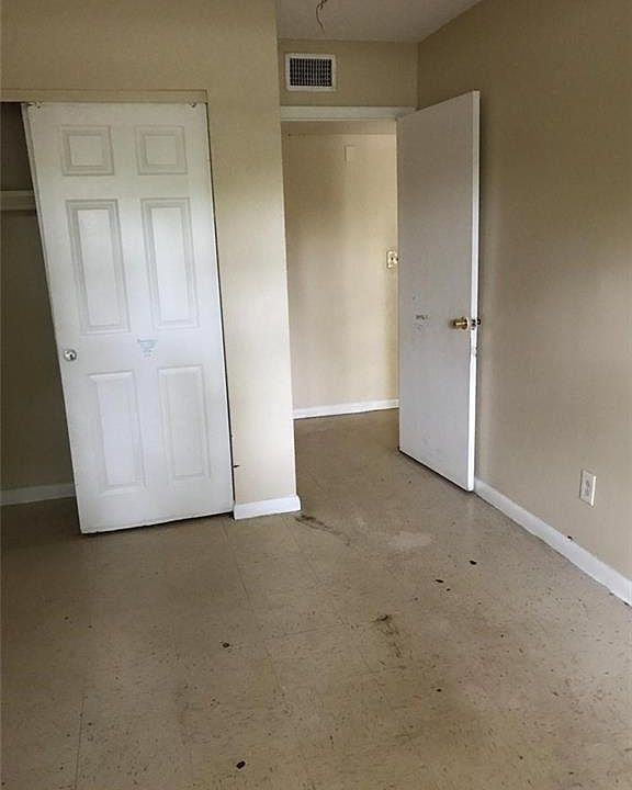2nd image of 1030 Rose Ave