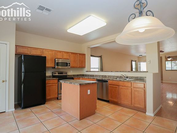 3rd image of 11276 W Massey Dr