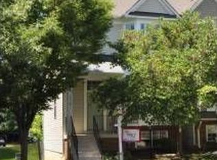 20568 Willoughby Sq, Sterling, VA 20165