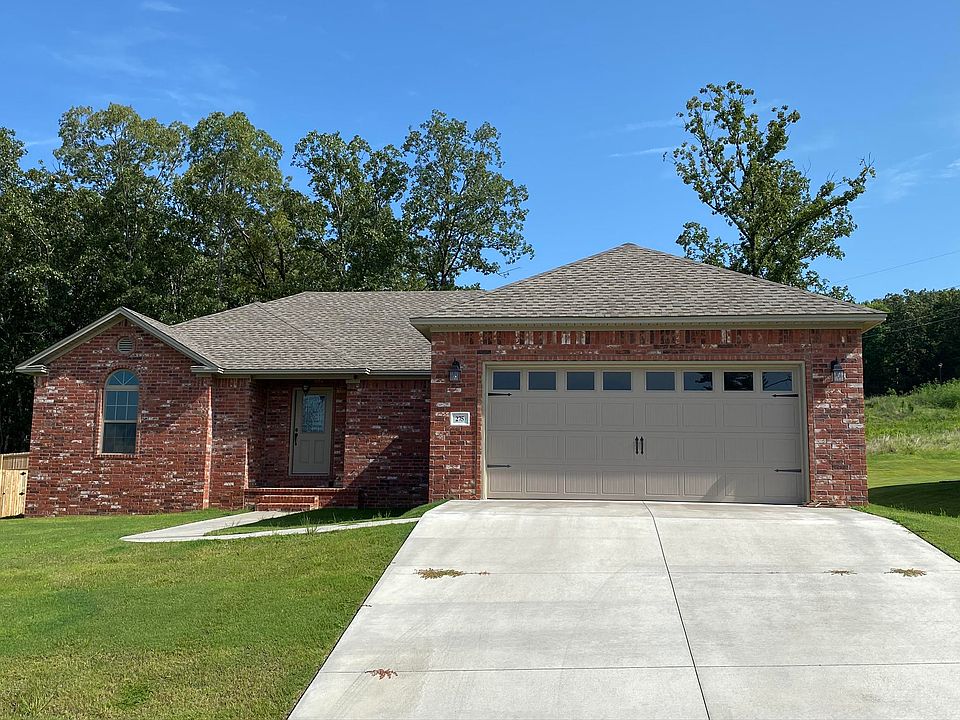 1st image of 275 Crestwood Ln