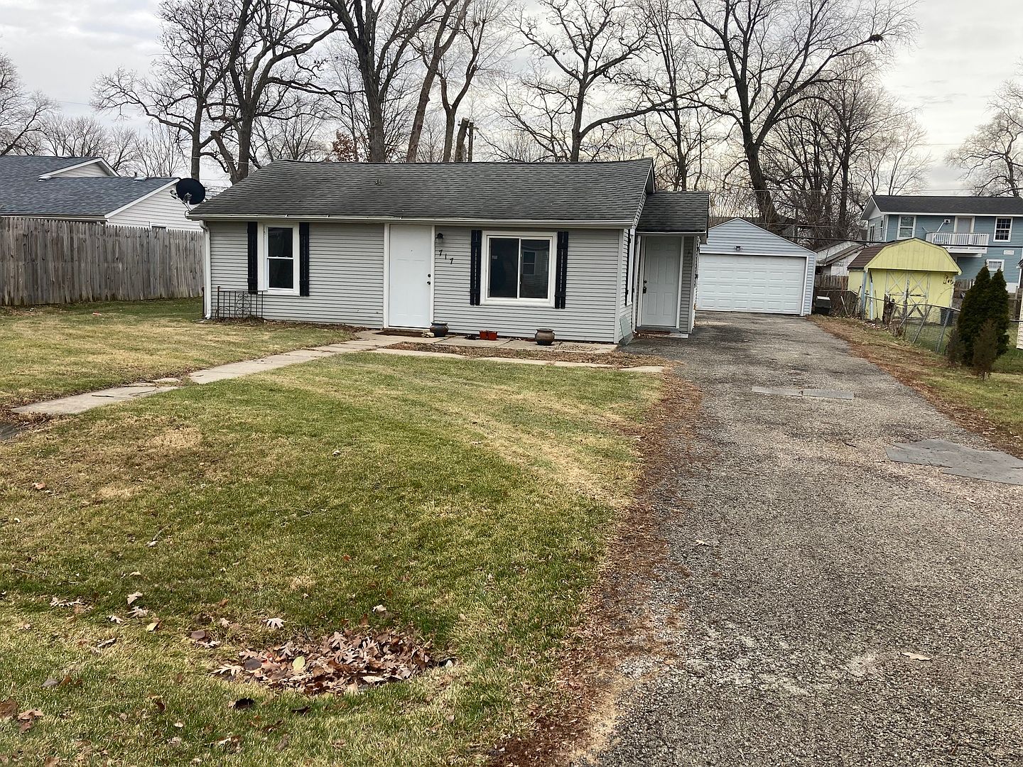 717 S Calhoun St, Aurora, IL 60505 | Zillow