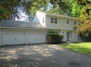 9 Barbara Ln, Monsey, NY 10952