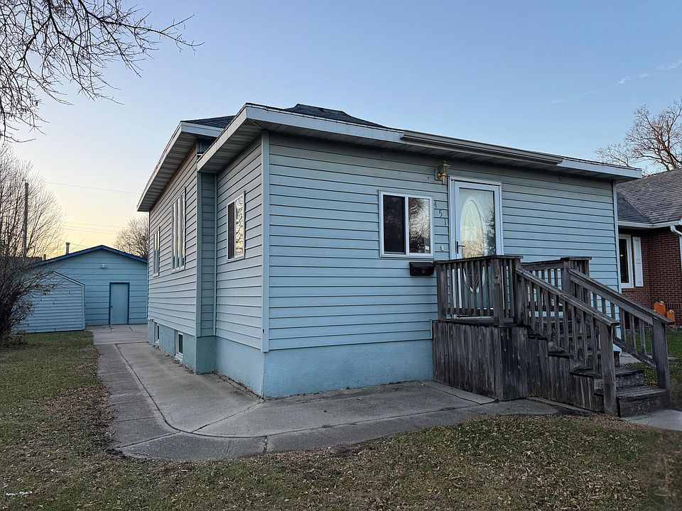 1st image of 451 Frank Ave SE