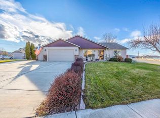 1501 57th Ct, West Richland, WA