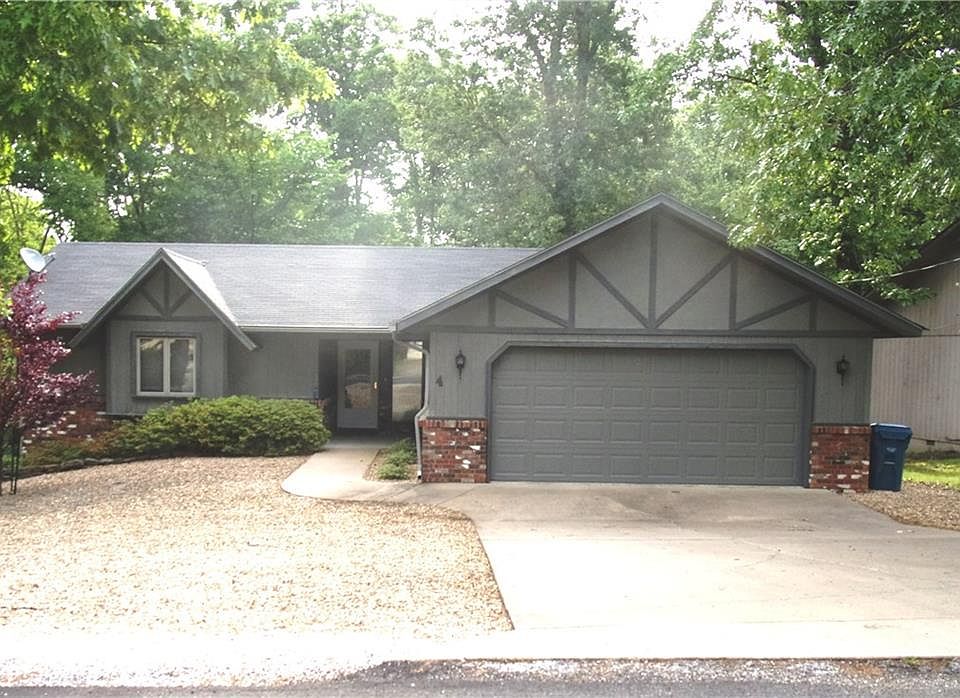 1st image of 4 Wilton Ln