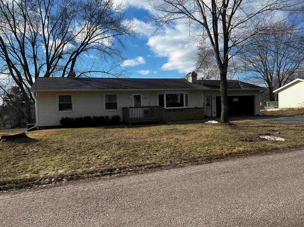 105 Holtz St, Rock Springs, WI 53961