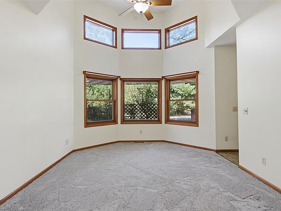 5th image of 16445 E Lincoln Drive