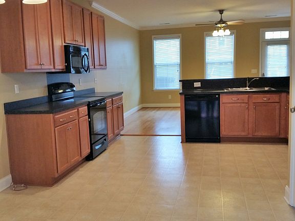 5th image of 9612 Scarborough Ct