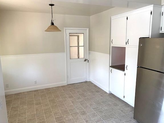 5th image of 1424 S B St