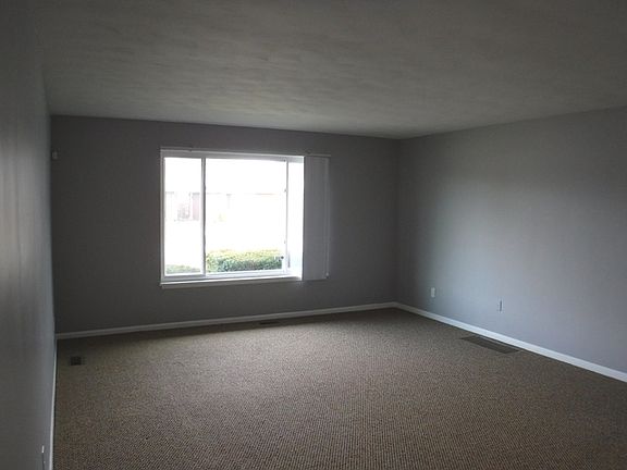 5th image of 428 Buffalo Ave