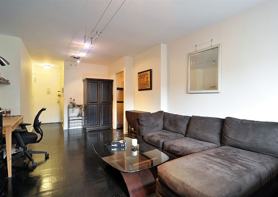 1st image of 210 E 15th St APT 6P