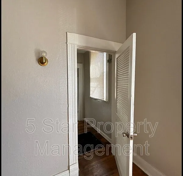 1114 N El Paso St #5 — Photo 12