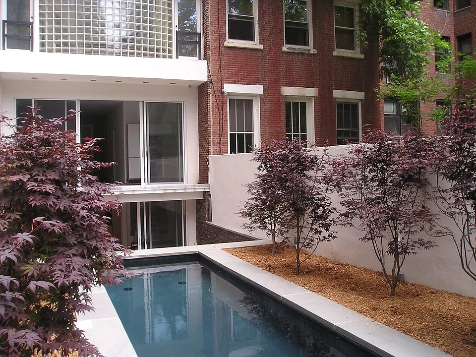 Salt water lap pool