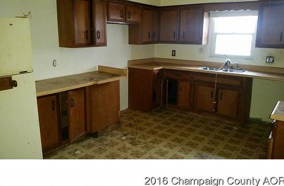 5th image of 680 W Drummond Dr