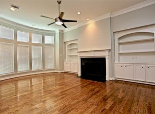 822 Stuart St, Houston, TX 77006