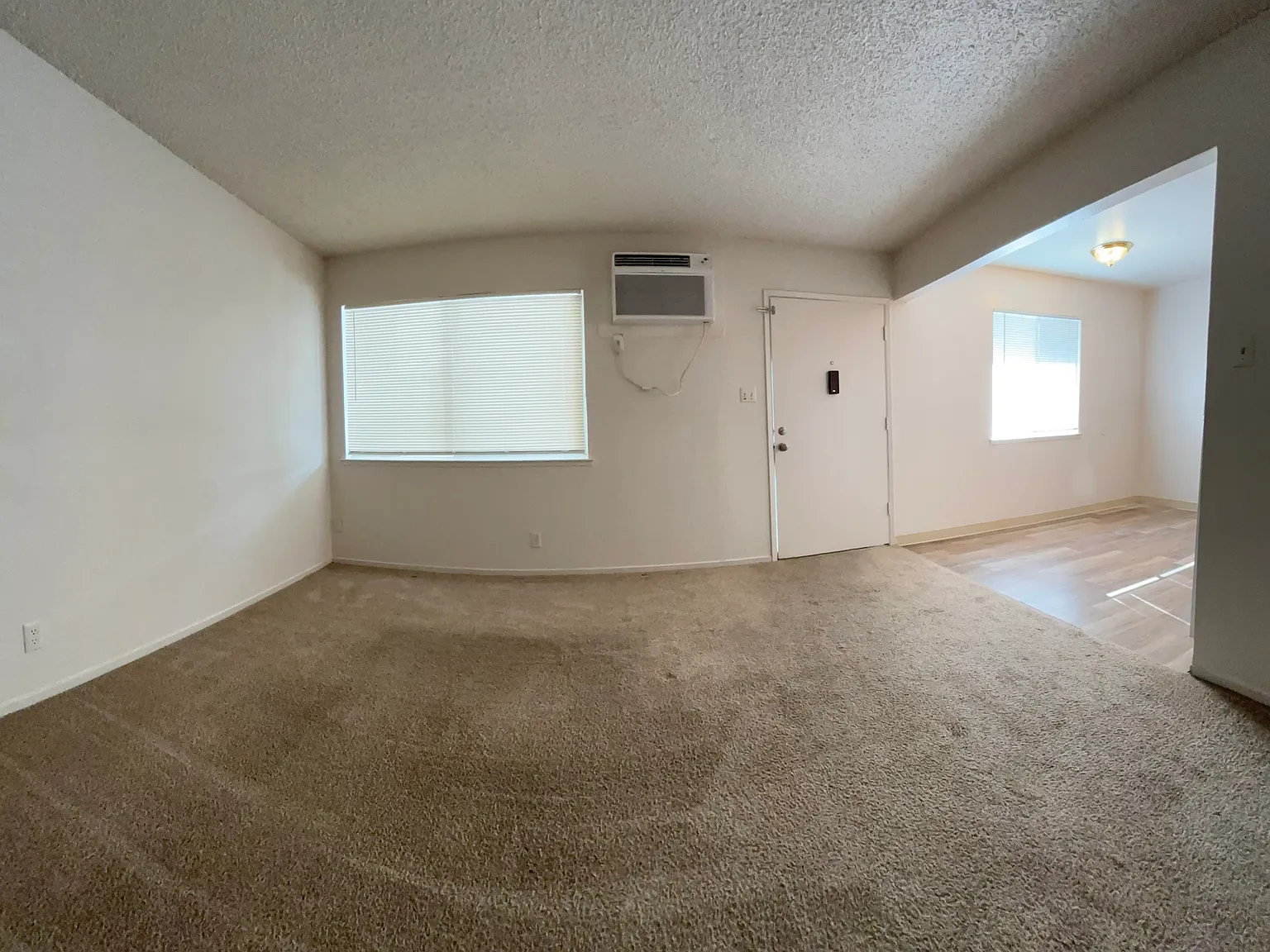 2 bed, 750 sqft, $1,795 — Photo 3