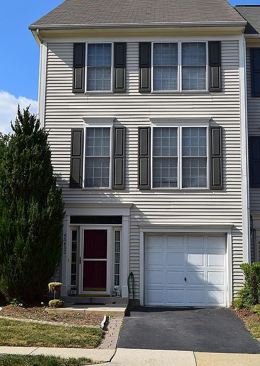 1st image of 45452 Bluemont Junction Sq