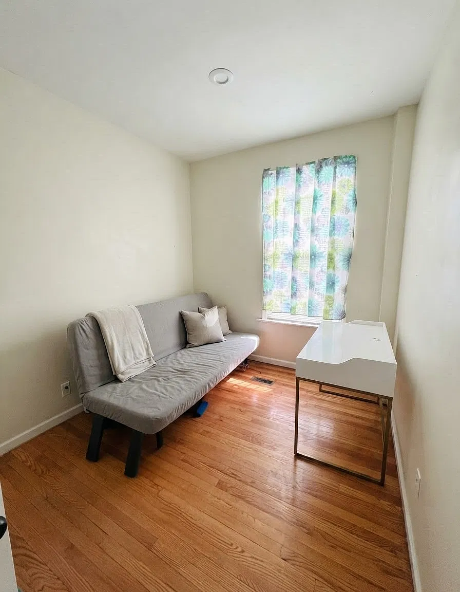 3 bed, 1000 sqft, $2,350 — Photo 3