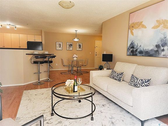 2nd image of UNIT 204-303 Lowe ROAD