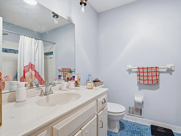 10427 Brown Farm Cir — Photo 41