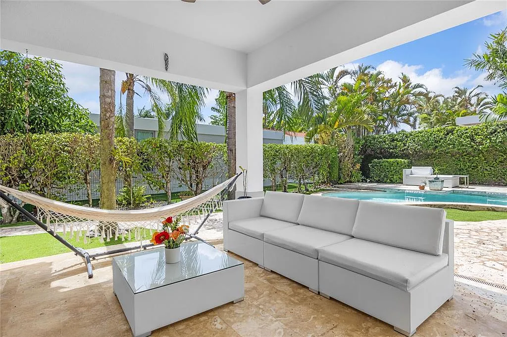 3 bed, 3.5 bath, 2500 sqft, $10,000 — Photo 4