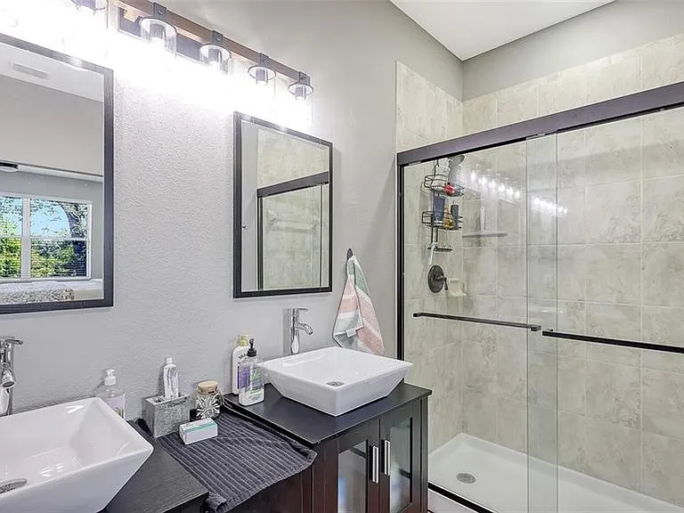 3827 Parkridge Cir #1-102 — Photo 23