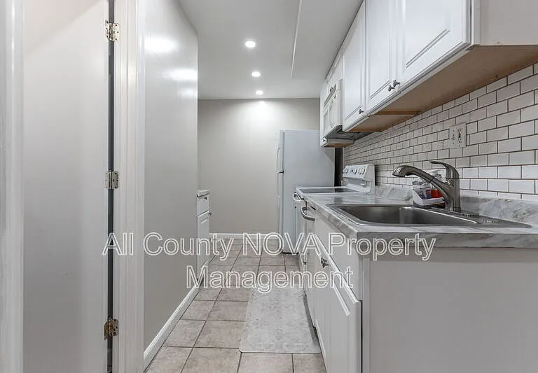 4141 21st Rd N #B — Photo 6