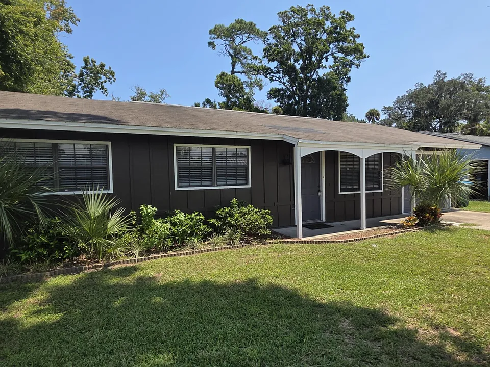 1565 Mobile Ave