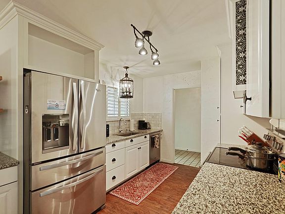 4th image of 1009 N Ham Ln