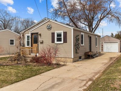 1828 East PAULINE STREET, Appleton, WI, 54911