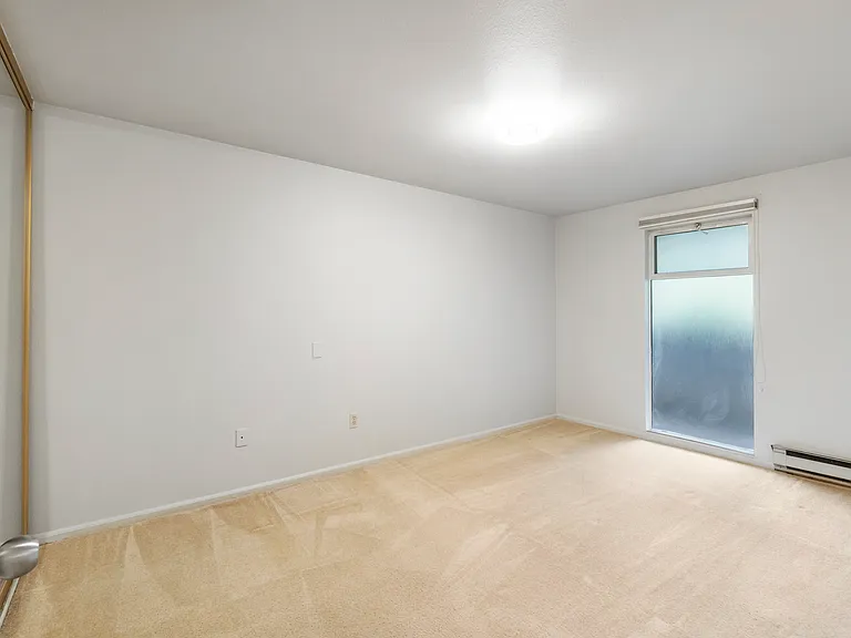 The Meydenbauer — Photo 16