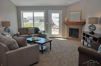 3rd image of 89 Tuscany Cir