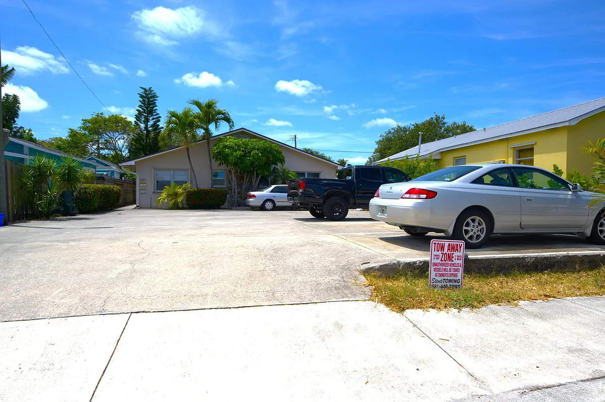 Building Photo - 625 N M St #1