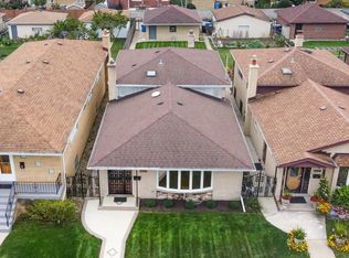 8441 W Castle Island Ave, Chicago, IL