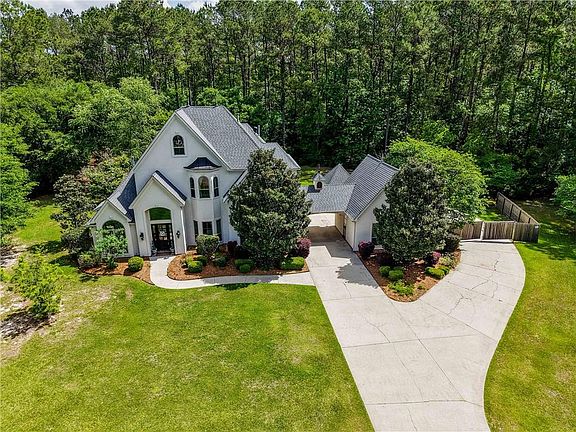 3rd image of 459 Camden Park Dr