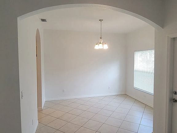 2nd image of 4446 Putnam Ave