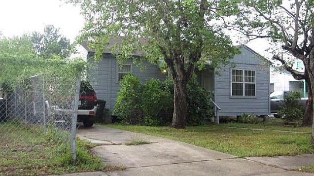 2nd image of 2730 Sarita St