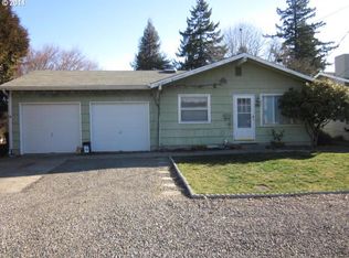 5890 Center St, Gladstone, OR 97027