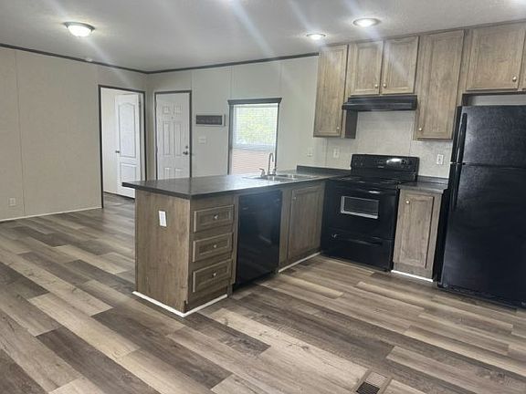 2nd image of 1123 Walt Williams Rd #91