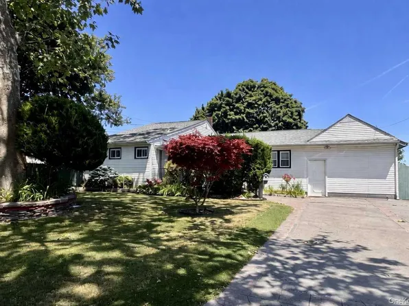 1327 Brooklyn Boulevard, Bay Shore, NY 11706