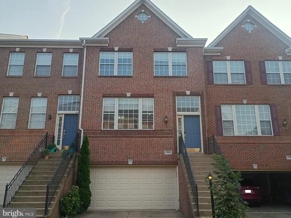 2598 Logan Wood Dr, Herndon, VA 20171
