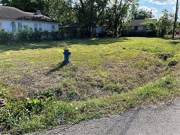 3rd image of 3620 Farmer St Lot 1