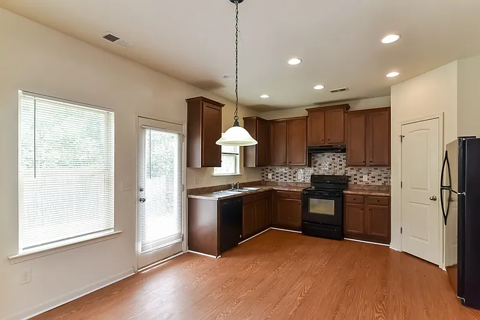1479 Wilford Dr NE — Photo 10