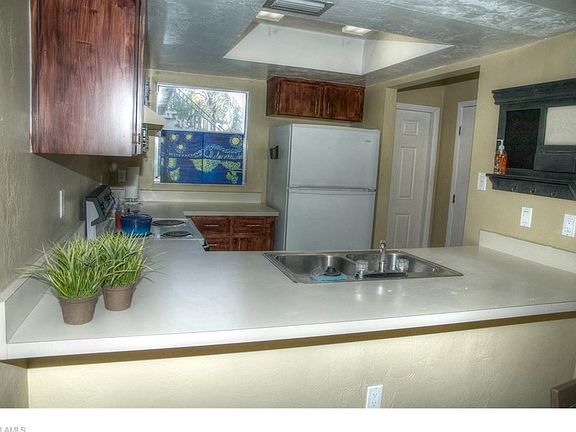 5th image of 606 SE 6th St #A1